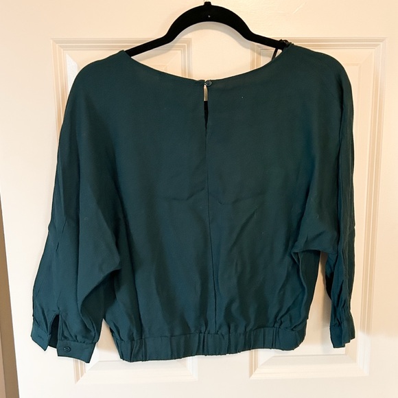 Green Blouse - Picture 8 of 10